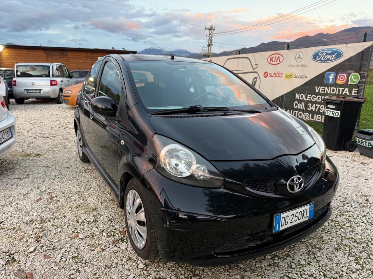 Toyota Aygo 1.0 12V VVT-i 5 porte perfetta neopatentati