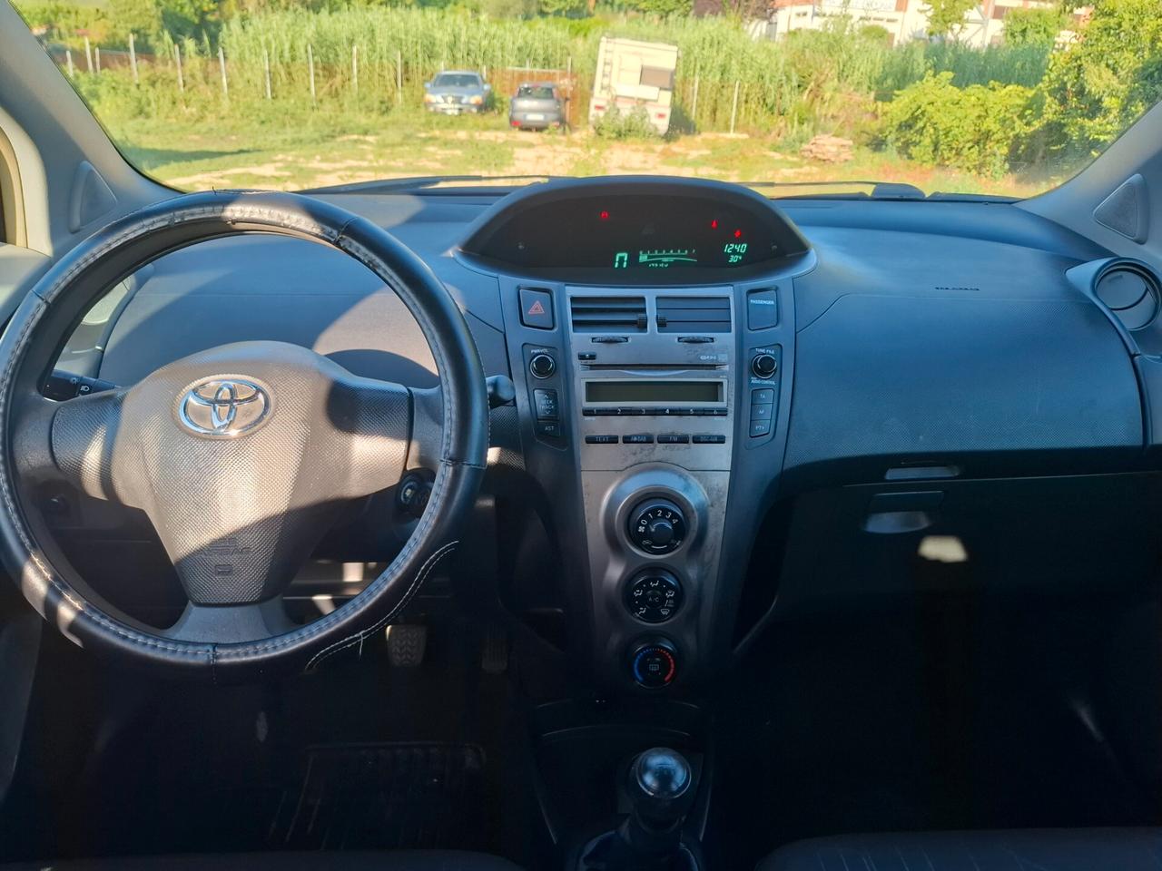 Toyota Yaris 1.0 5 porte