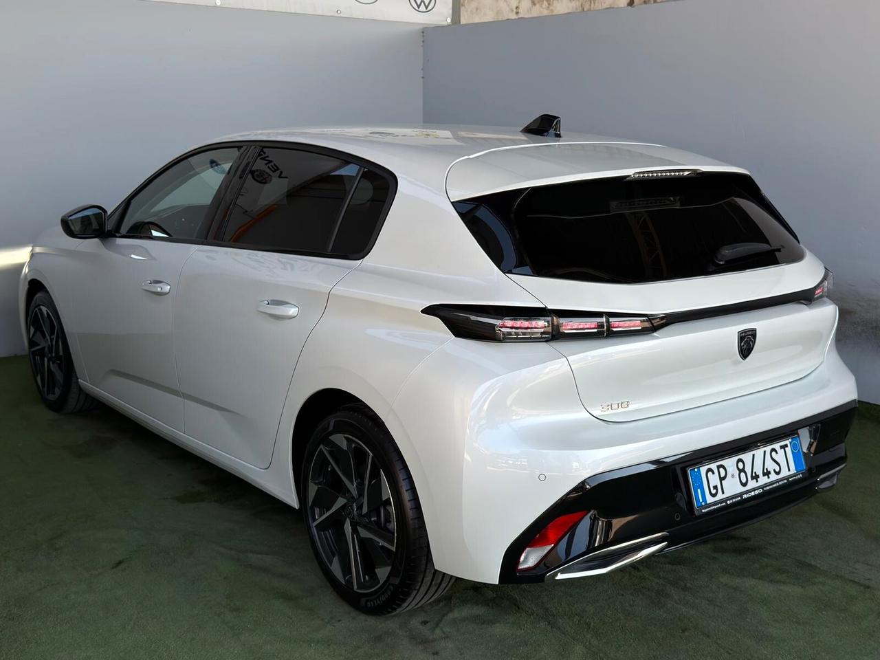 Peugeot 308 Allure Pack 1.5 Diesel 130 CV Automatica – 2023