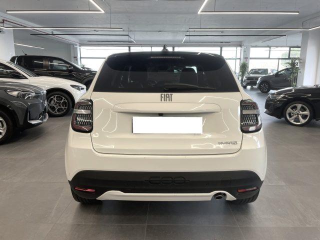FIAT 600 1.2 Hybrid 110 CV DCT MHEV La Prima