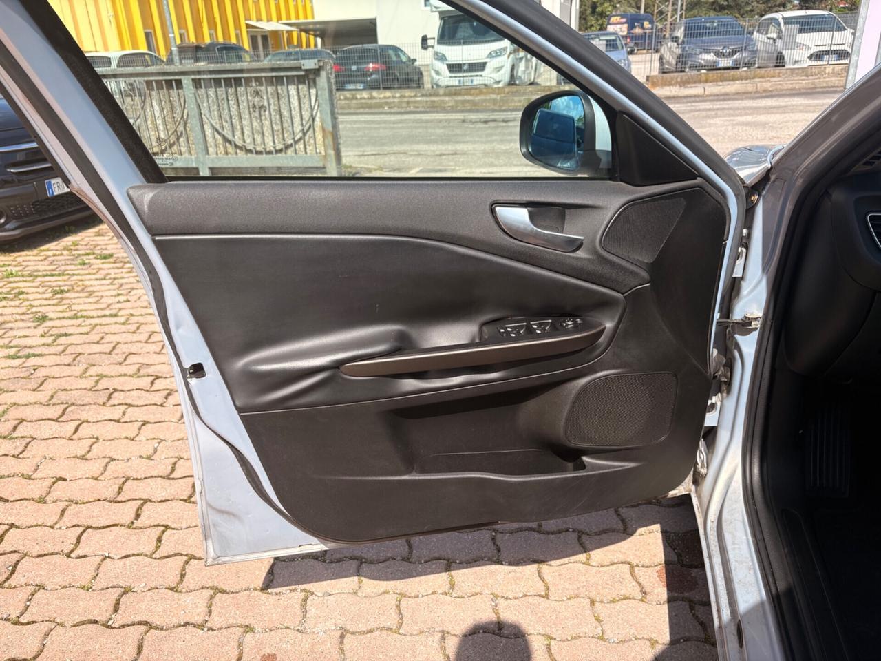 Alfa Romeo Giulietta 2.0 JTDm-2 150 CV Distinctive