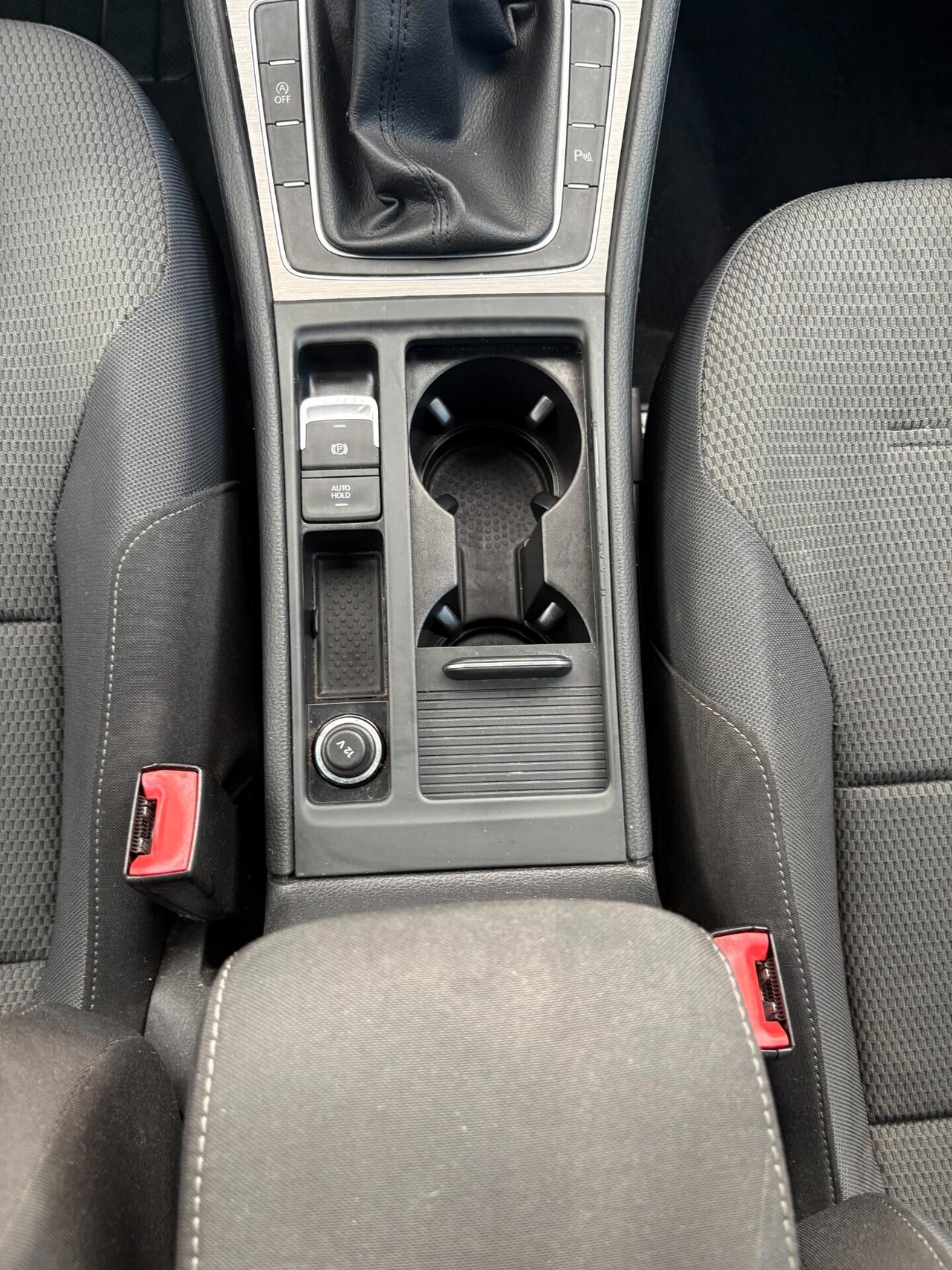 Volkswagen Golf VII 1.6 TDI Highline