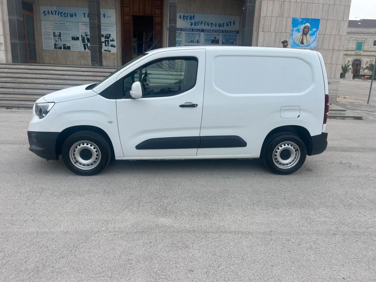 Opel COMBO 1.6 DIESEL KW 75,CV 102 3 POSTI