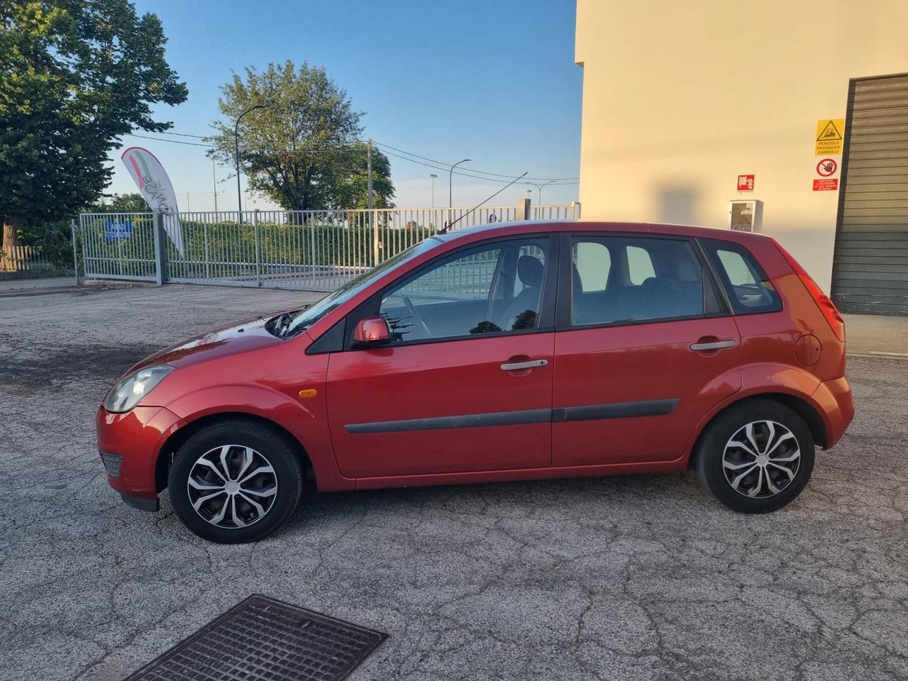 Ford Fiesta 1.4 TDCi 5p. Titanium