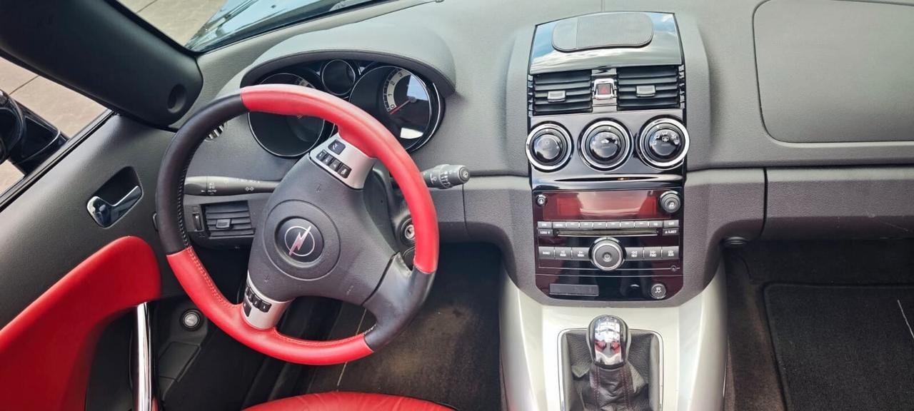 Opel GT 2.0 Turbo 16V