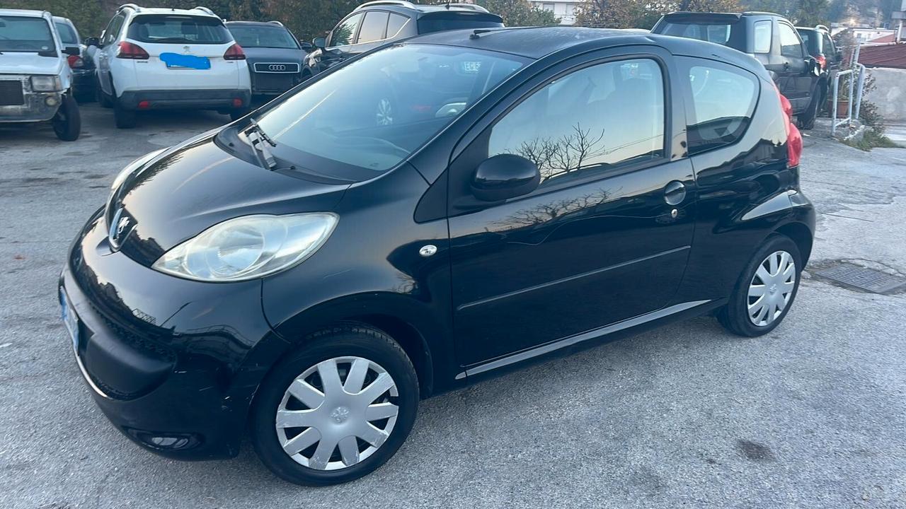 Peugeot 107 1.0 68CV 3p. Desir