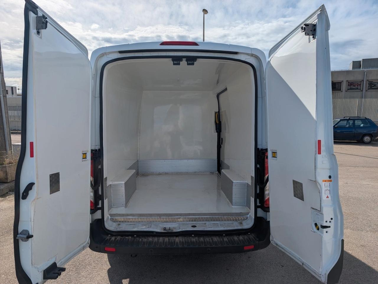 Ford TRANSIT L2H2 2.0 TDCi 130cv COIBENTATO