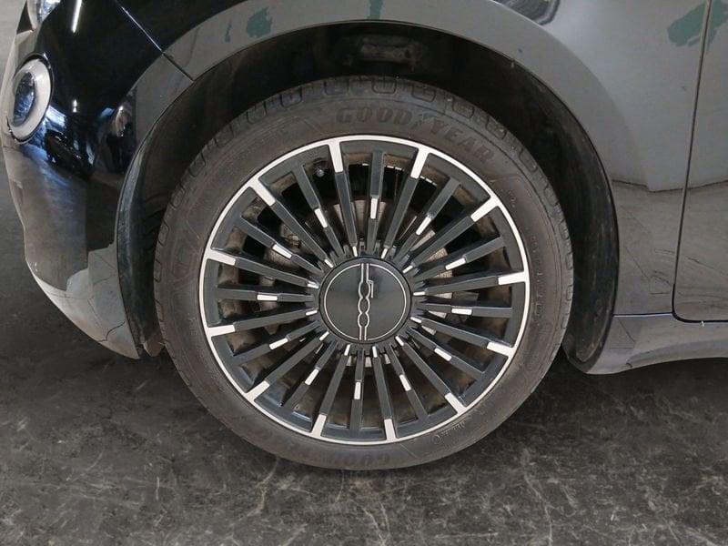 FIAT 500 500e 42 kWh Icon +