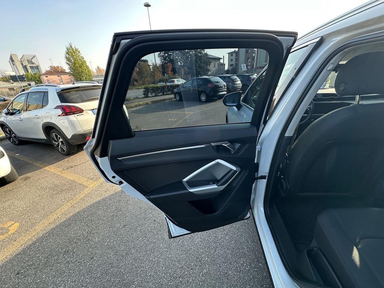 Audi Q3 S Line Edition 1.5 35 TFSI #7881