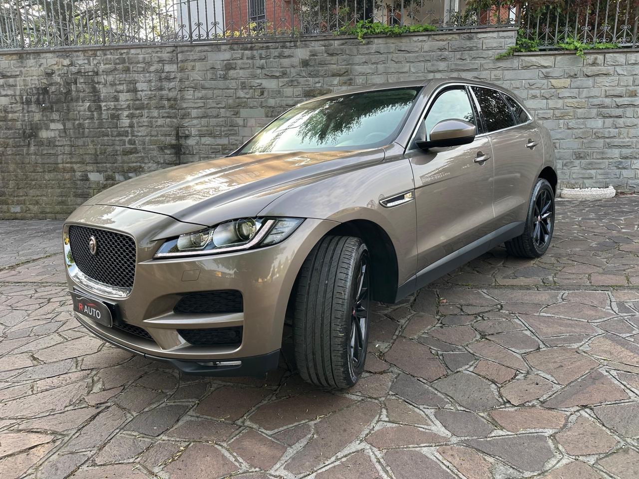Jaguar F-Pace 2.0 D 180 CV AWD aut. R-Sport