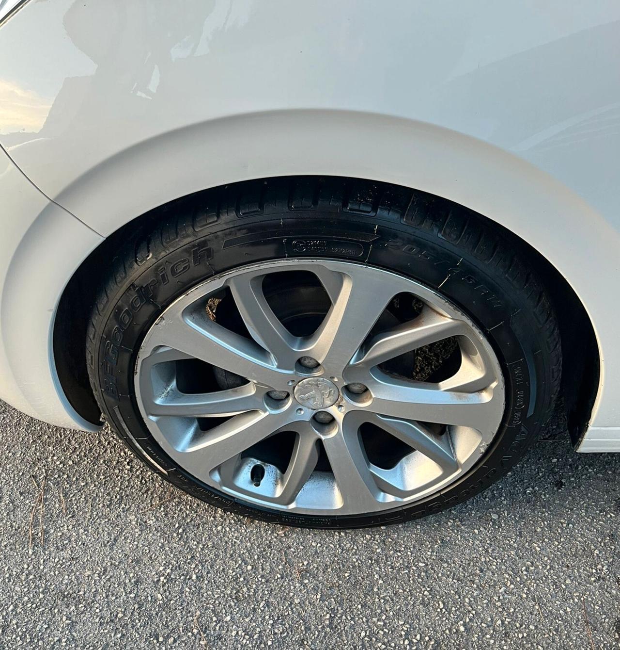 Peugeot 208 1.6 e-HDi Allure UNICO PROPRIETARIO