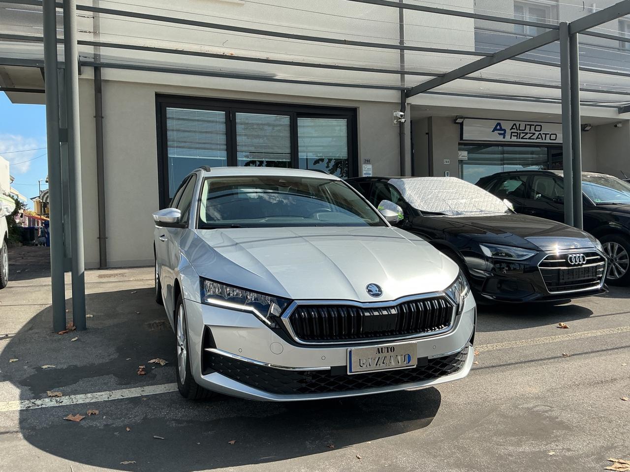 Skoda Octavia 2.0 TDI 150 CV DSG Wagon Selection - KM 22.000