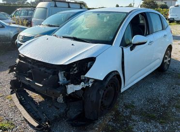 Citroen C3 1.2 benz PureTech 82 Exclusive 2016