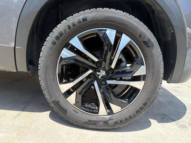 PEUGEOT 2008 BlueHDi 100 S&S Allure