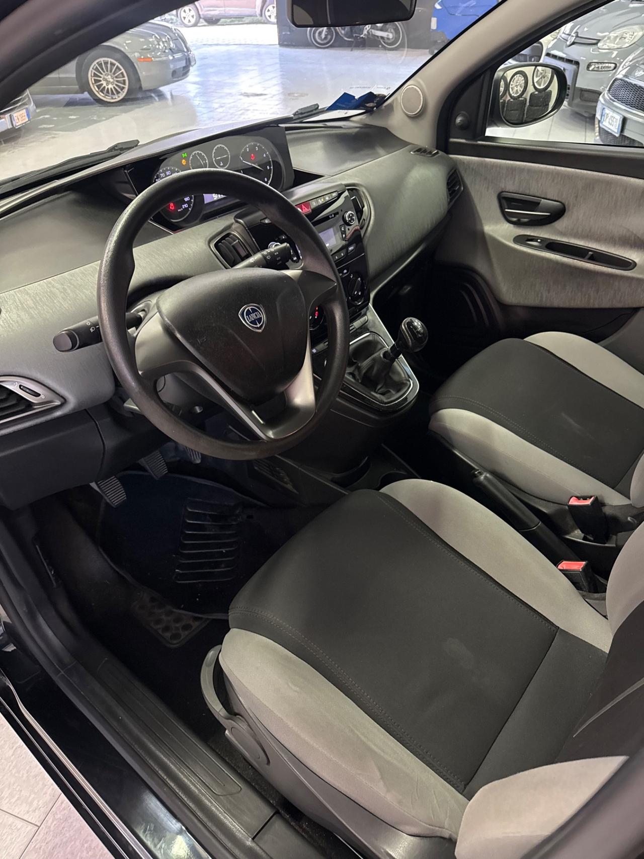 Lancia Ypsilon 1.3 MJT 16V 95 CV 5P SES ELLE