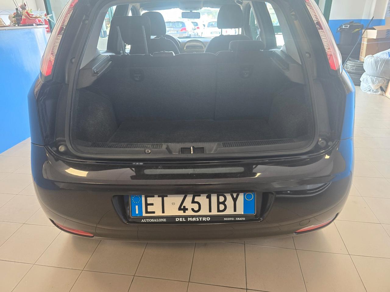 Fiat Punto 1.4 8V 5 porte Natural Power Street