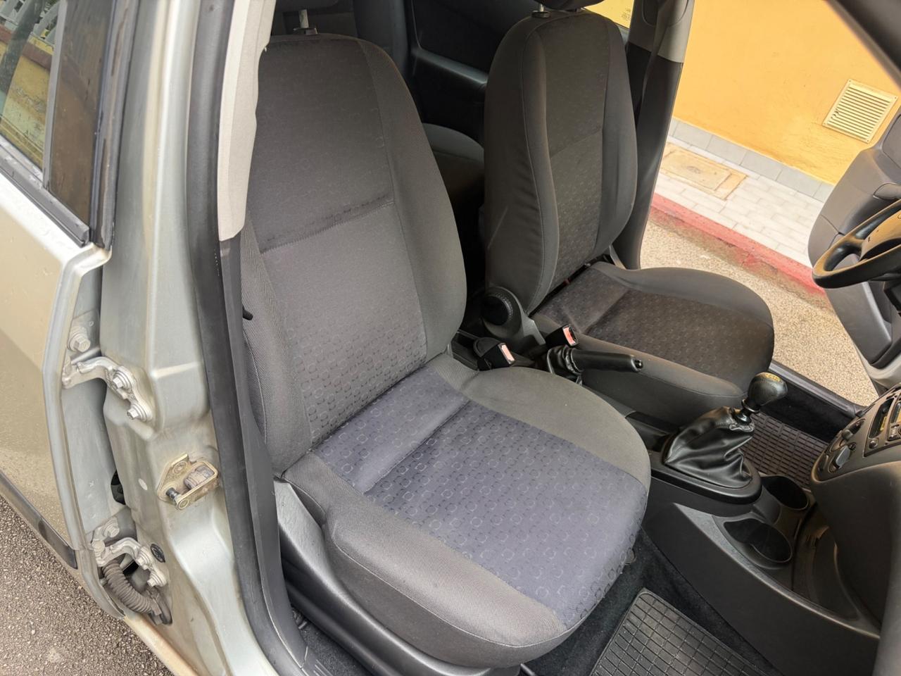 Ford Focus 1.8 TDDi cat SW Ambiente
