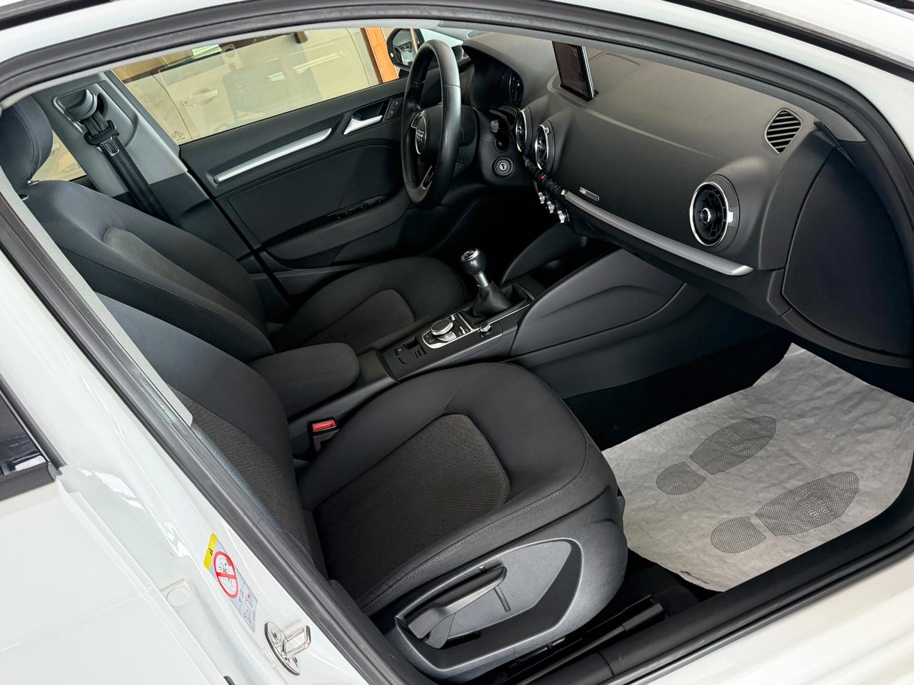 Audi A3 SB 30 1.6 TDI 115 cv. BUSINESS (Nav)
