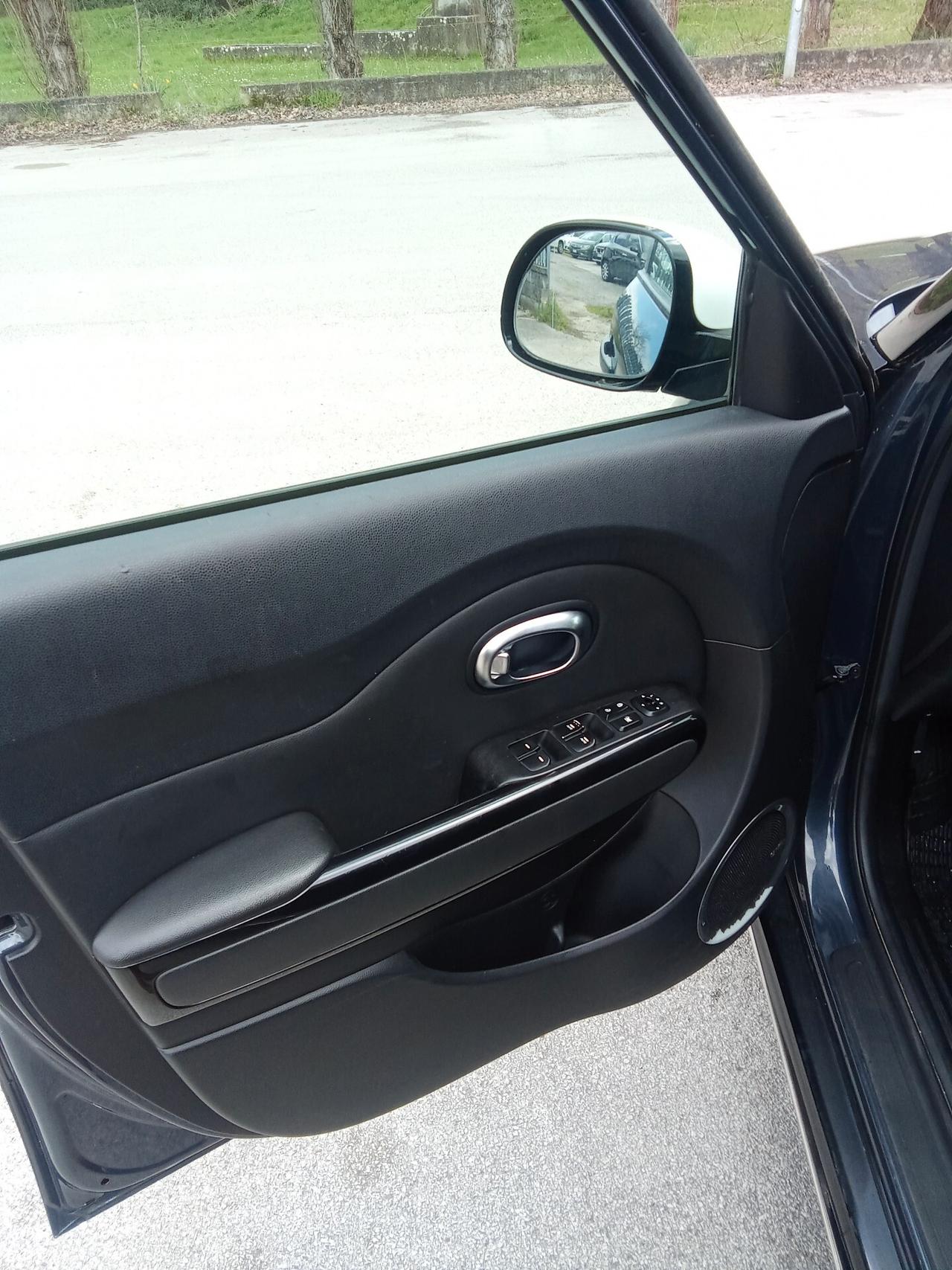 Kia Soul 1.6 CRDi automatico 014