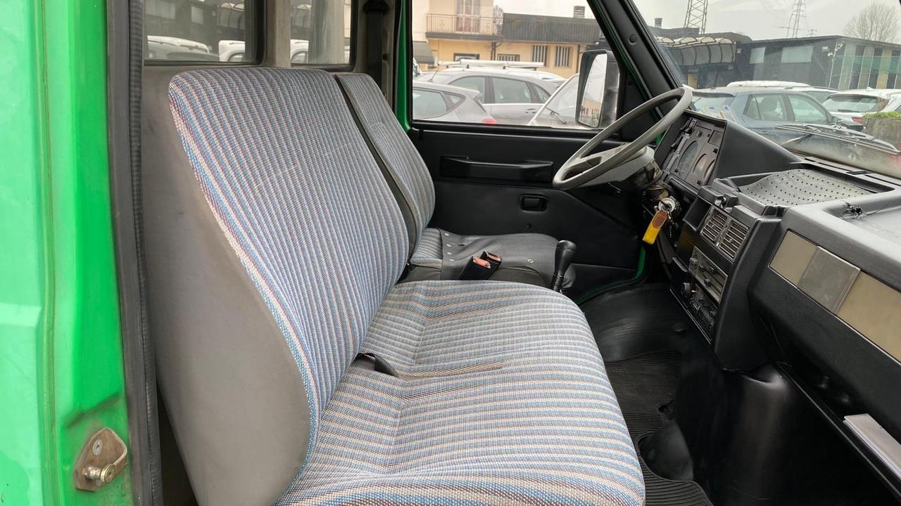 Iveco Daily 35.8 2.5 Diesel PC Cab. Classic