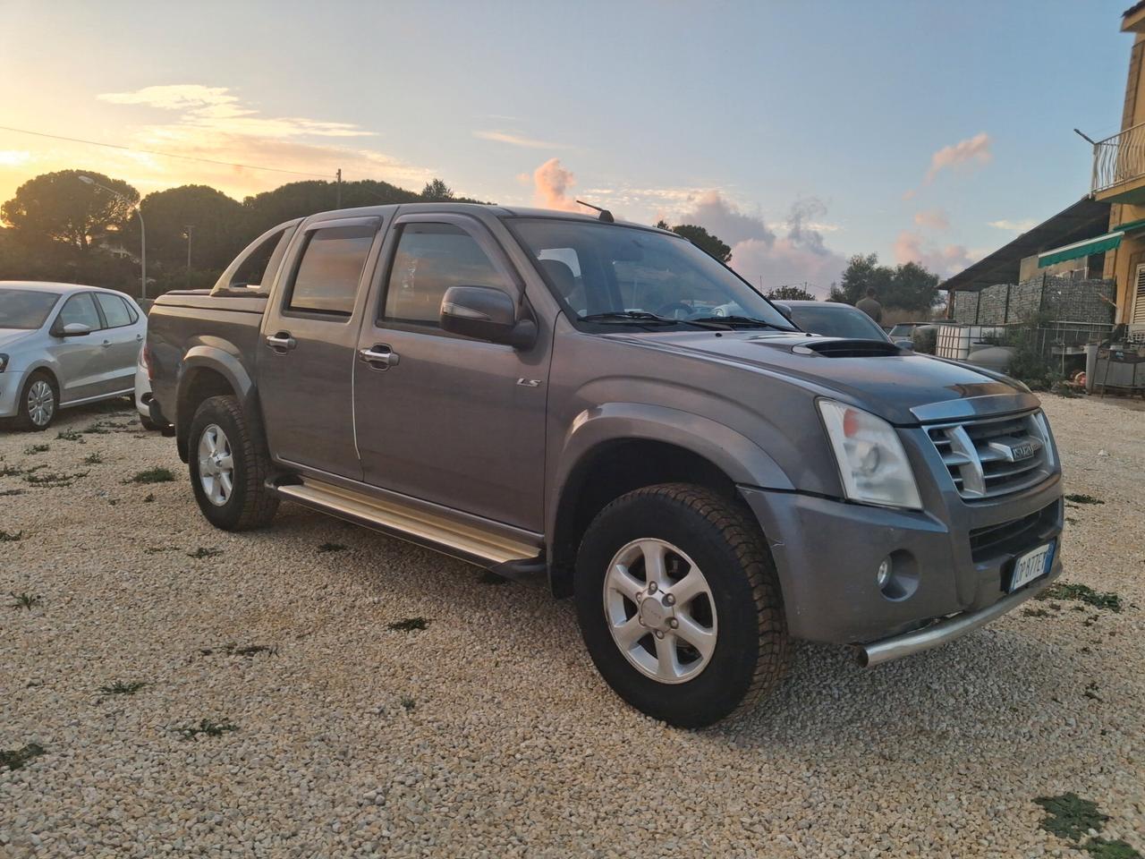 Isuzu D-Max 2.5 TD cat Space Cab 4WD Pick-up