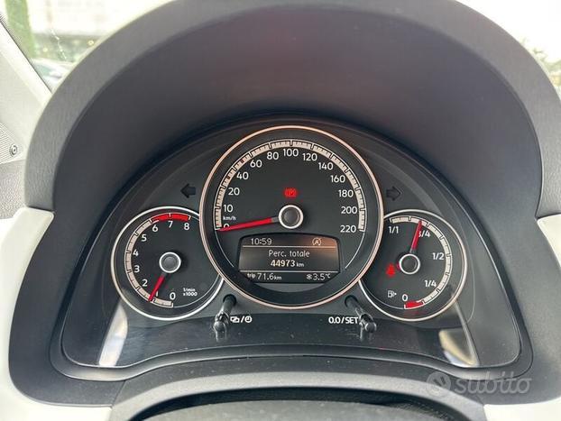 Volkswagen up! 1.0 5p. EVO beats BlueMotion ...