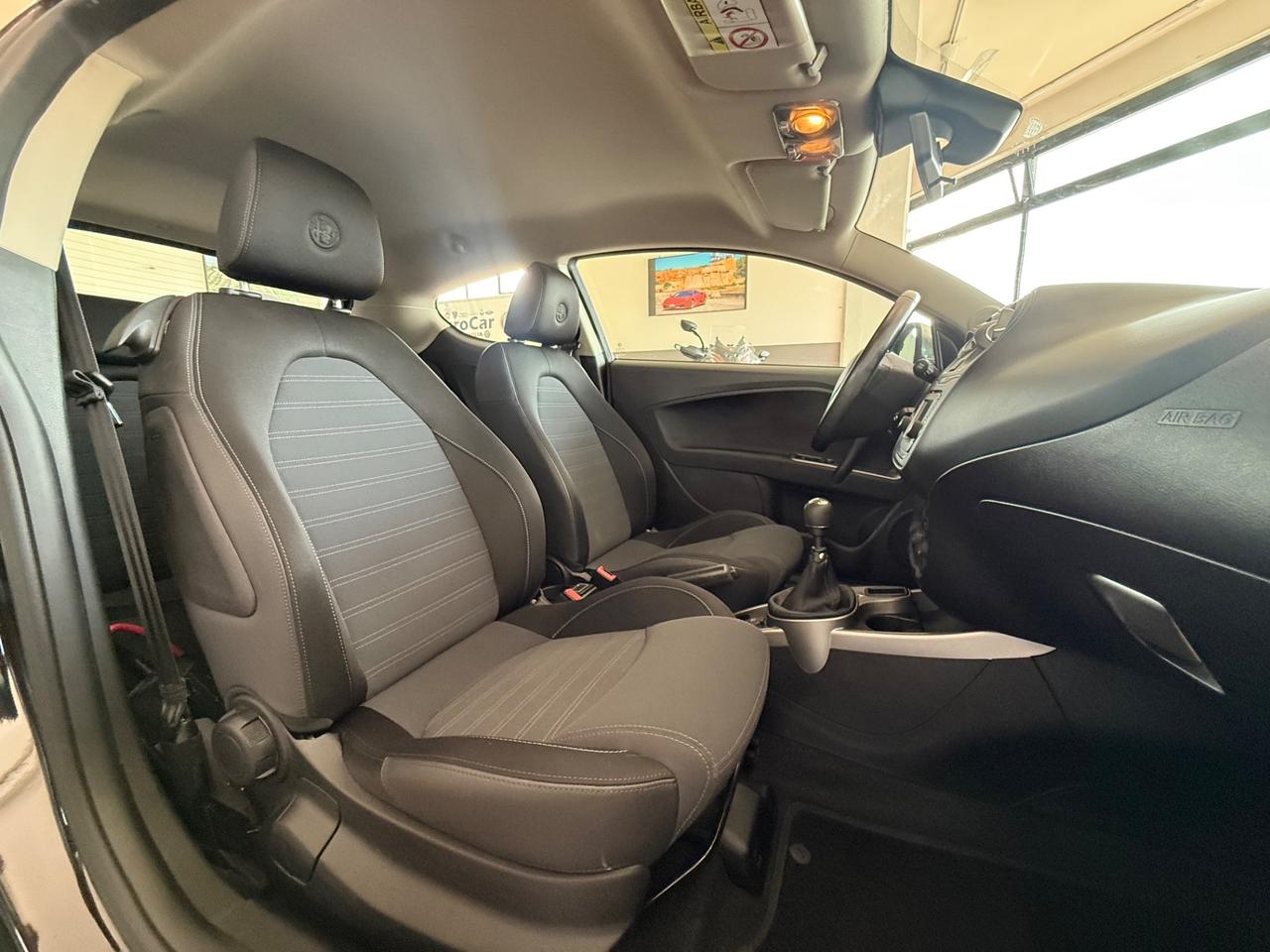 Alfa Romeo MiTo 1.4 78 CV 8V SUPER 06/2017 Neopatentati