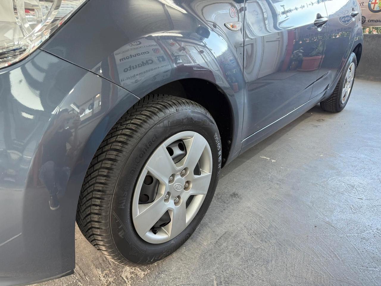 Kia Venga 1.4 CVVT Cool Navi-telecamera-Bluetooth