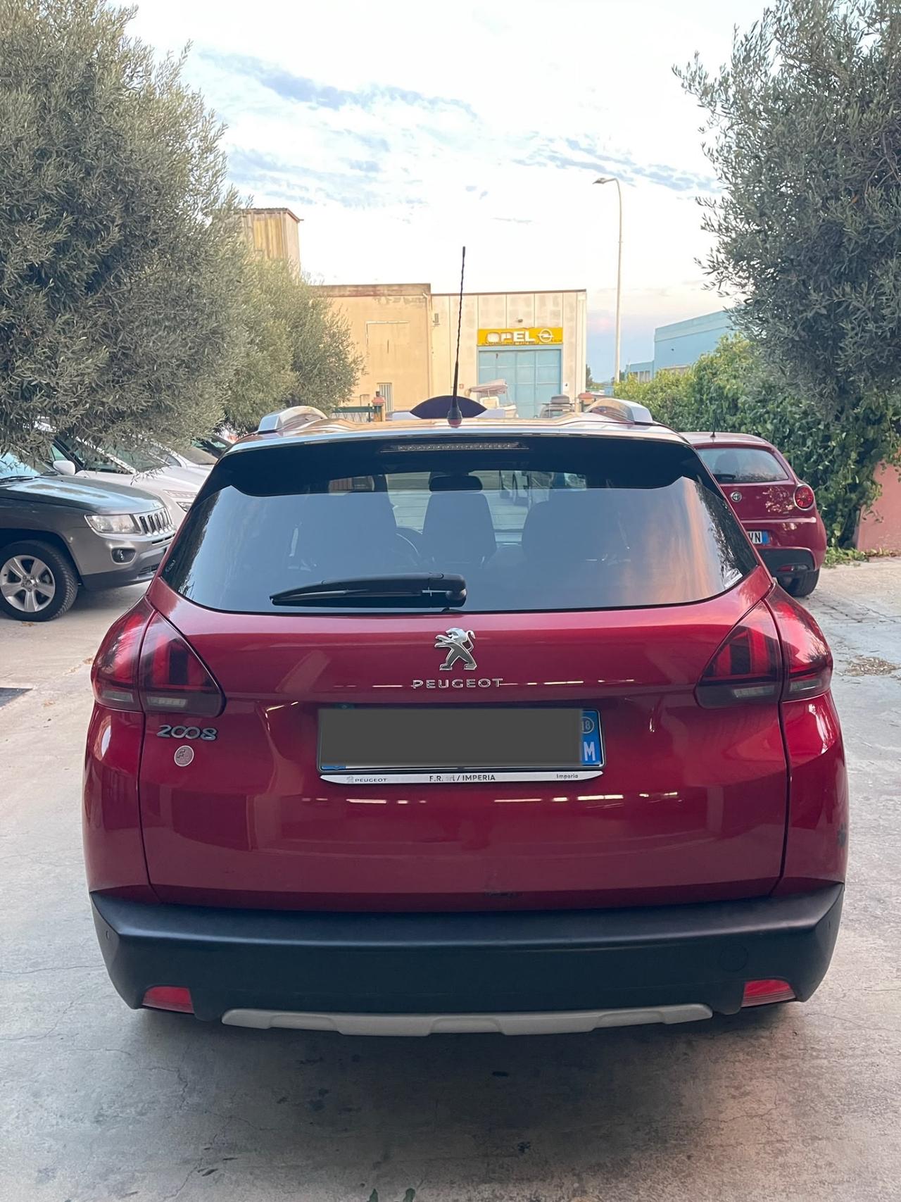 Peugeot 2008 BlueHDi 100 Black Matt