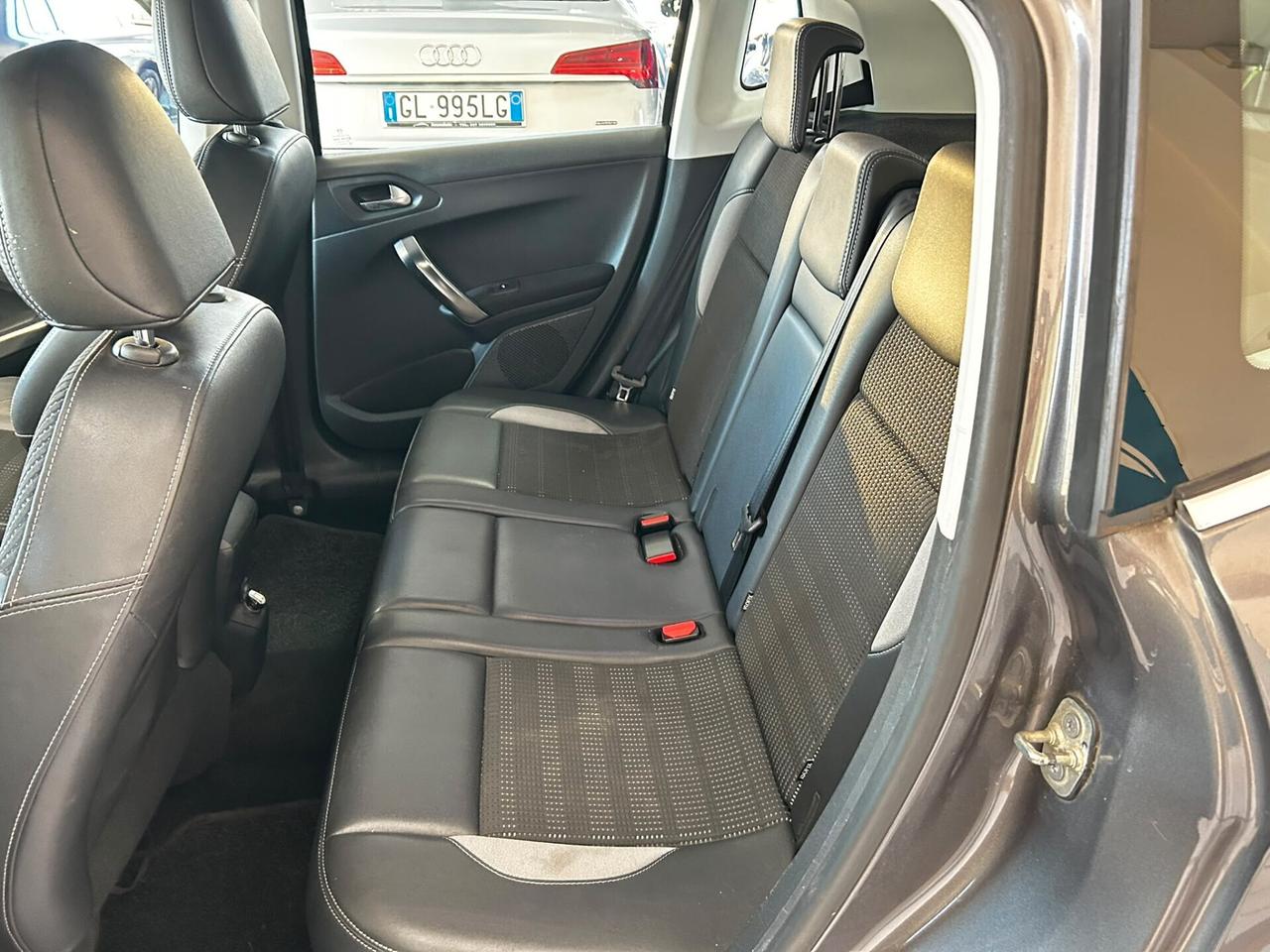 Peugeot 2008 1.6 e-HDi X NEOPATENTATI 2014