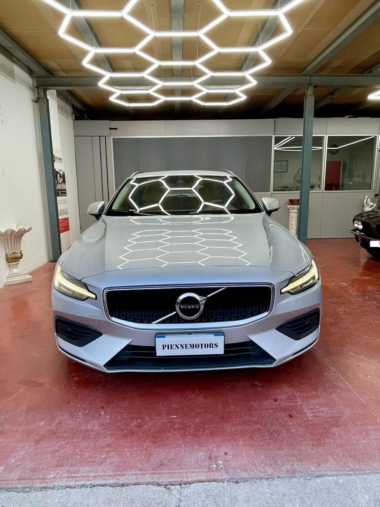 Volvo V60 B4 2.0d IVA ESPOSTA TAGLIANDI UFFICIALI VOLVO