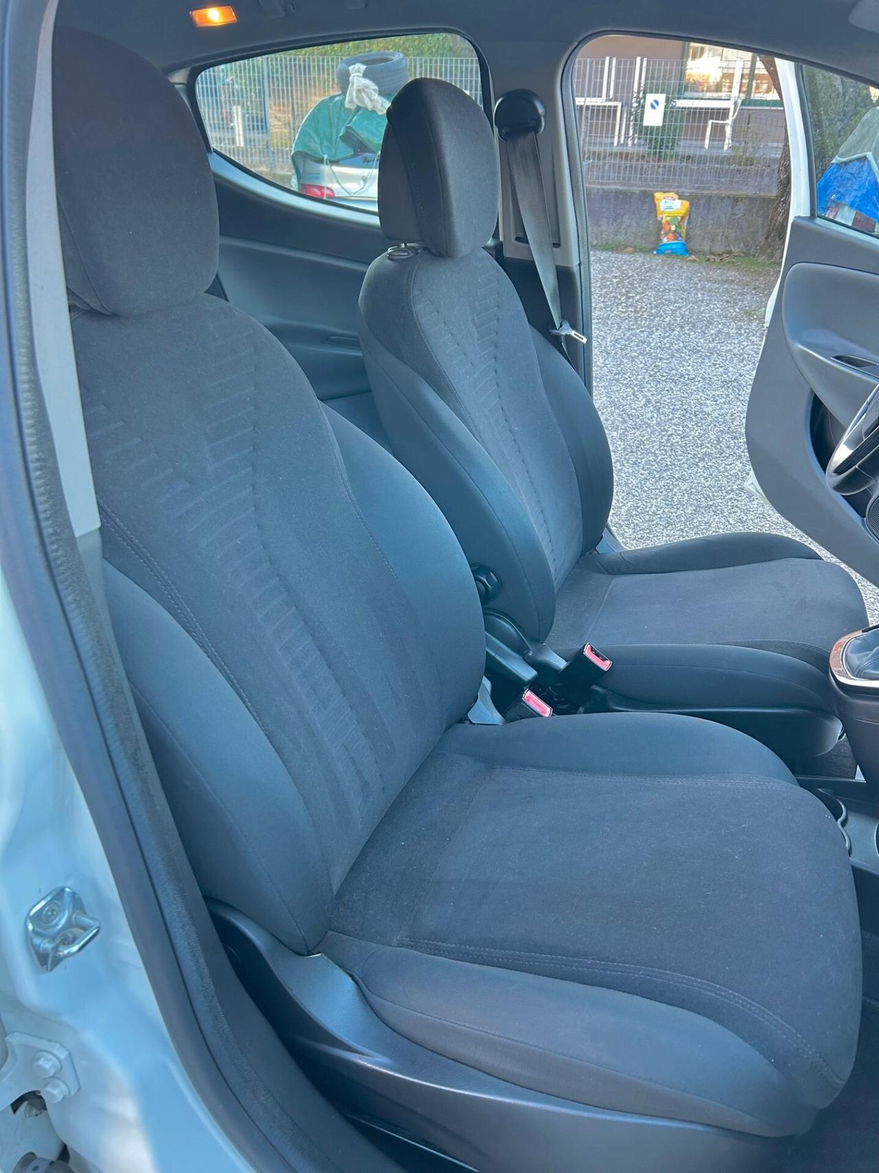 Lancia Ypsilon 1.2 69 CV 5 porte Gold - UNIPROPRIETARIO