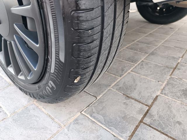 LANCIA Ypsilon 1.0 FireFly 5 porte S&S Hybrid Ecochic Silver