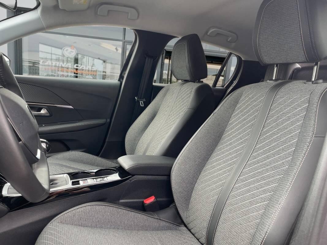 Peugeot 208 1.2 puretech Allure s&s 100cv con CarPlay