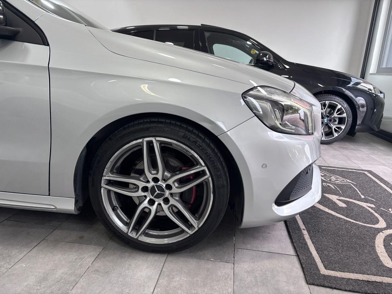 MERCEDES-BENZ A180D PREMIUM AMG TETTO-NAVI-LED