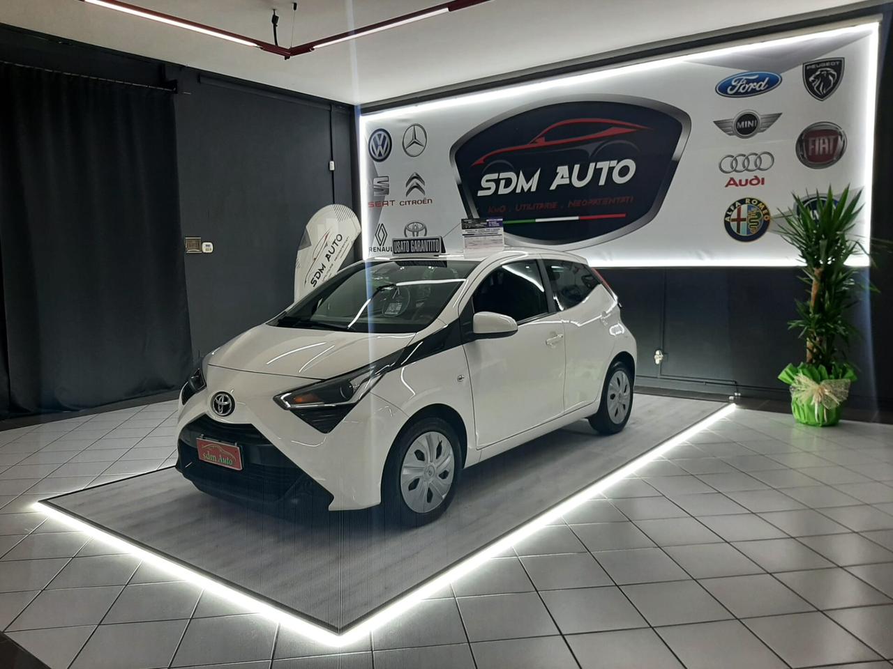 Toyota Aygo 1.0 VVT-i 72 CV 5 porte x-clusiv