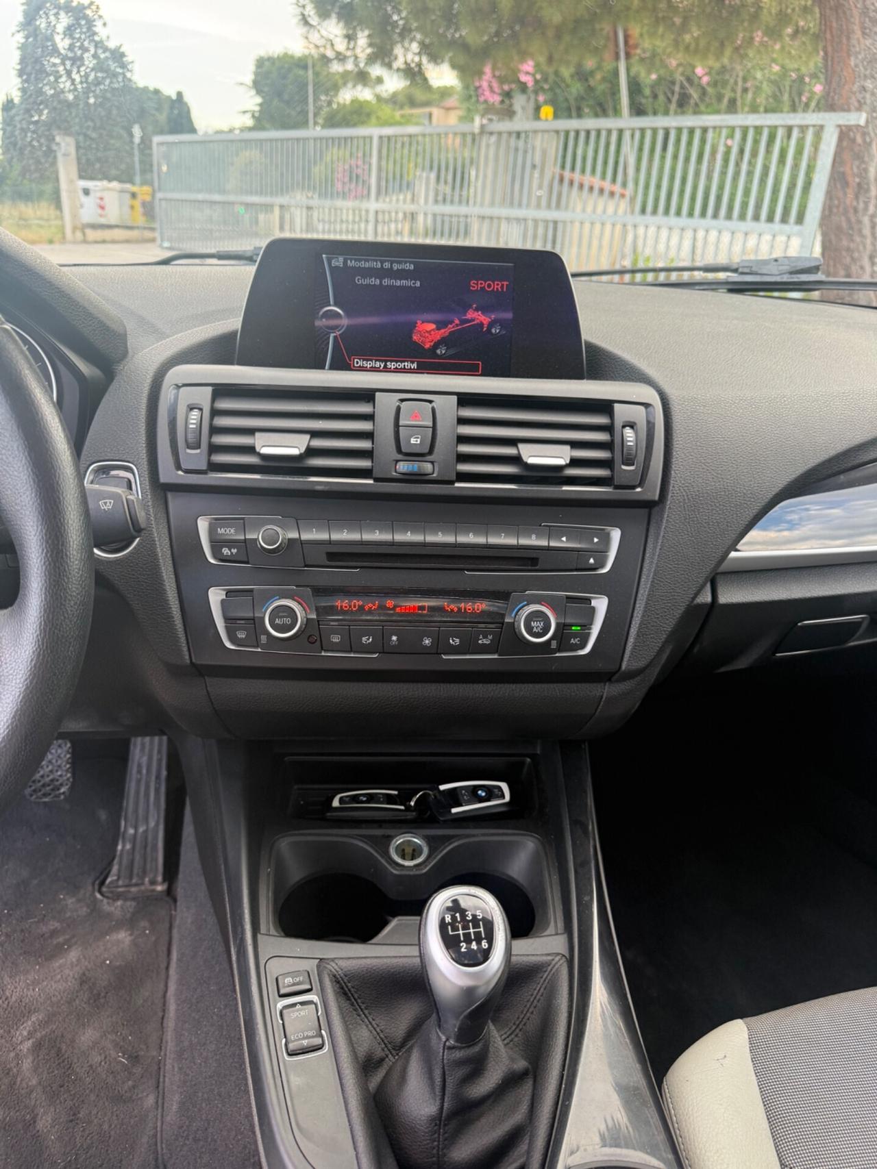 Bmw serie1 2.0 118D Tetto apribile fari Led bi-xenon