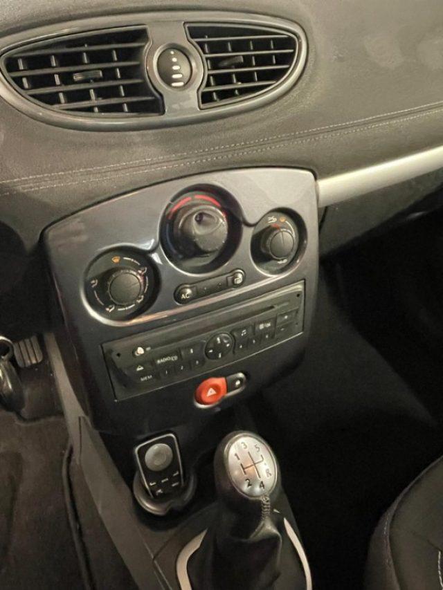 RENAULT Clio 1.2 16V 5 porte Luxe