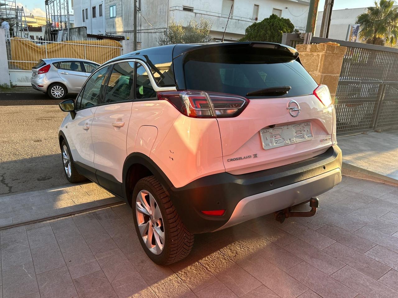 Opel Crossland X 1.5D -2017 B-COLOR/CAMERA