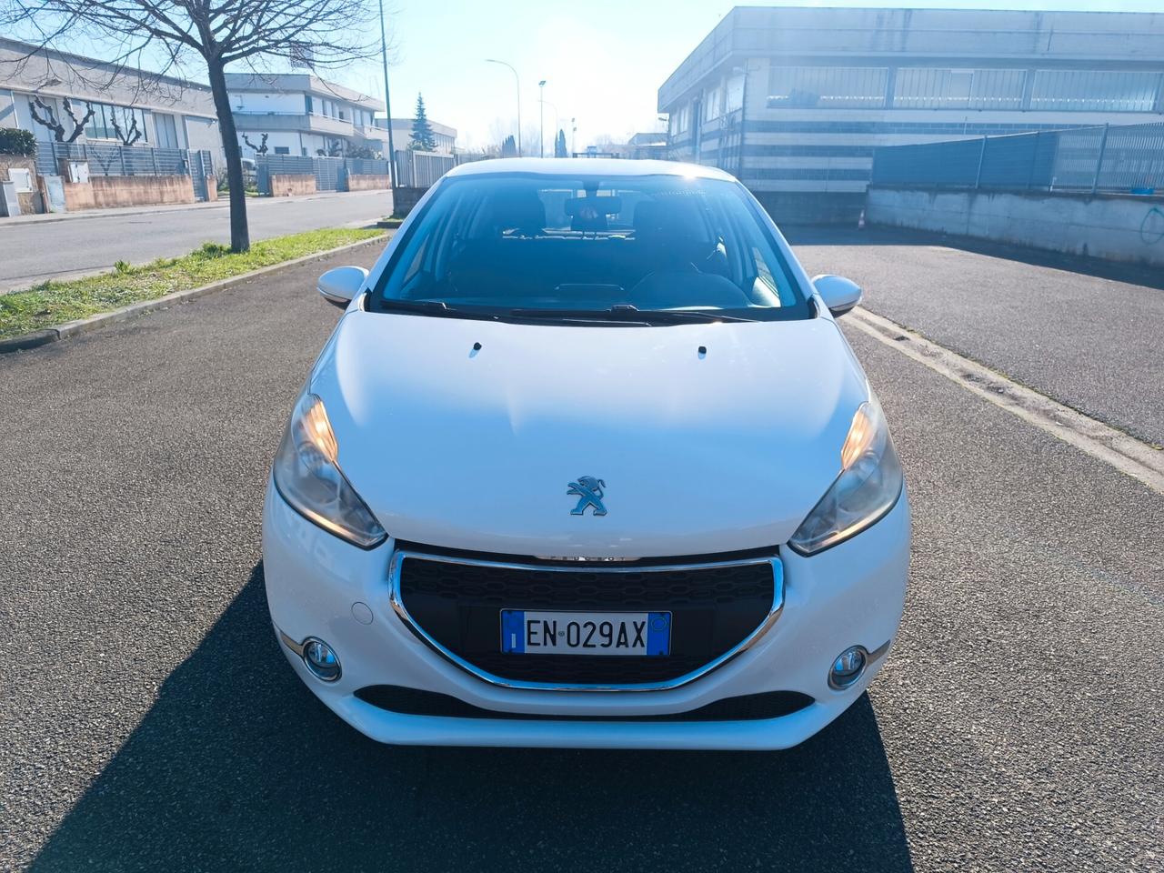 Peugeot 208 1.6 HDi 5 porte del 12 NEOPATENTATI