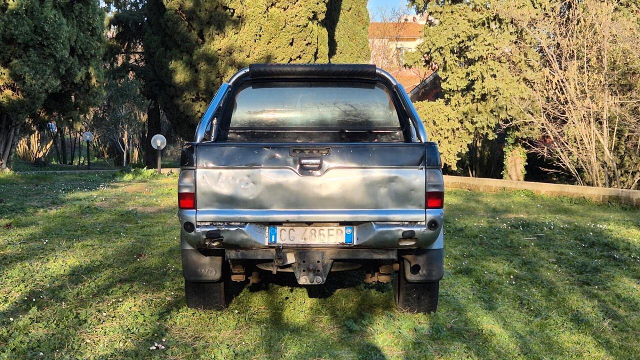 Mitsubishi L200 2.5 TDI 4WD Double Cab 2003 LEGGI TESTO