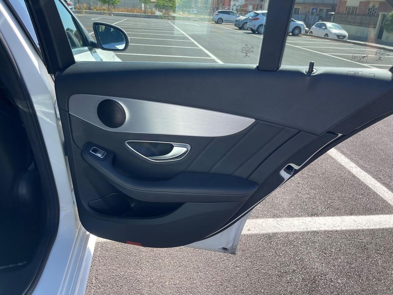 Mercedes-Benz C 220 D Premium #12031
