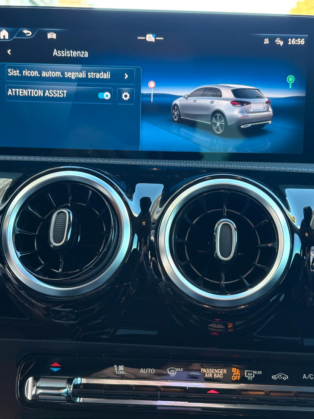 Mercedes-benz A 180 d Premium auto AMG con NAVI,TELECAMERA,VIRTUAL COCKPIT,APPLE CARPLAY,FULL LED,VETRI OSCURATI,TESSUTO