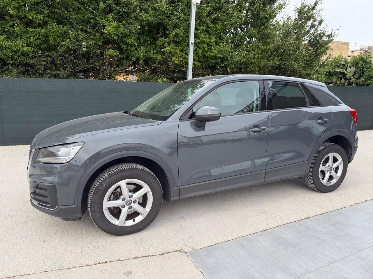 Audi Q2 30 TDI S tronic Identity Black