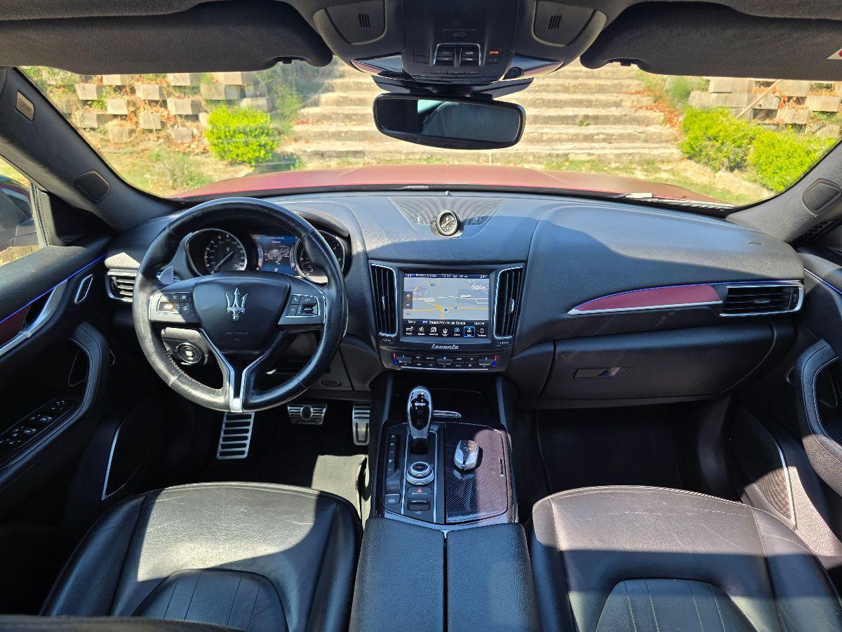 MASERATI LEVANTE 3.0 Diesel 275 CV Q4 Granlusso