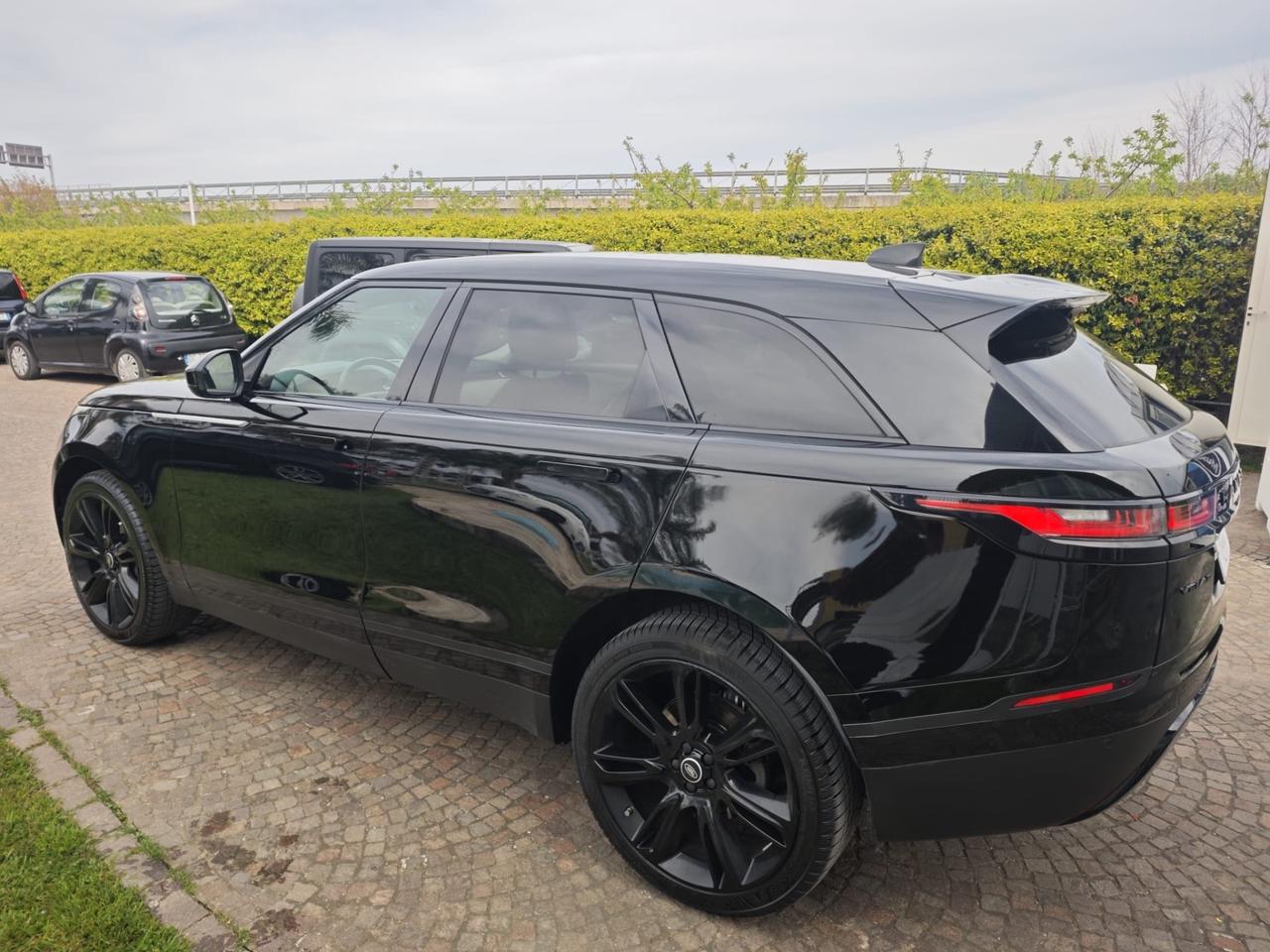 Land Rover Range Velar 2.0 TD4 180 CV R-Dynamic