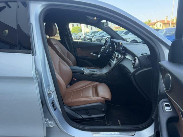 MERCEDES-BENZ GLC 220 d 4Matic Coupé Premium Plus AMG Night Pack