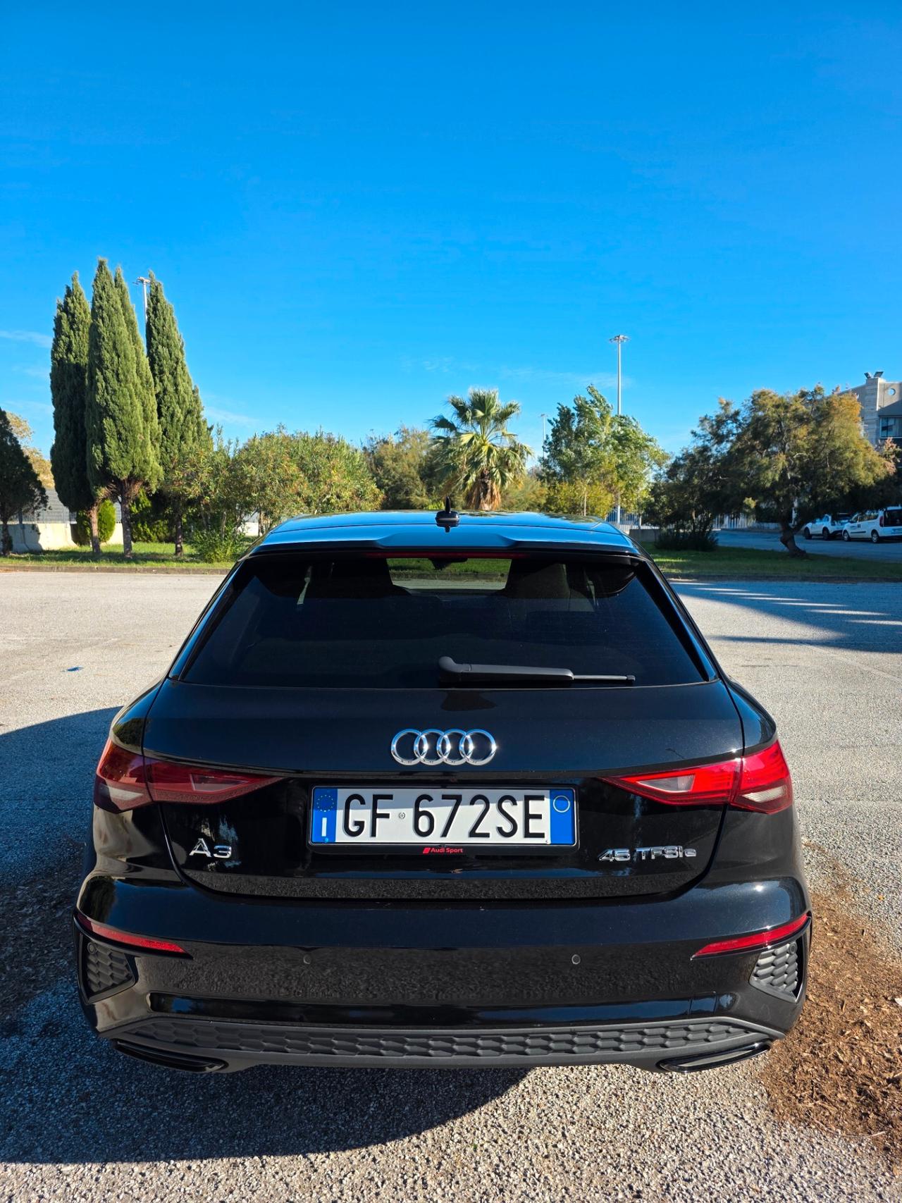 Audi A3 SPB 45 TFSI e S tronic line edition BLACK
