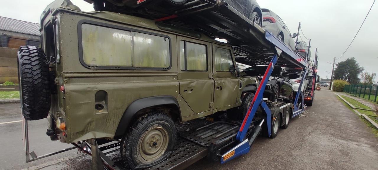Land Rover Defender 110 2.4 TD4 Station Wagon SE