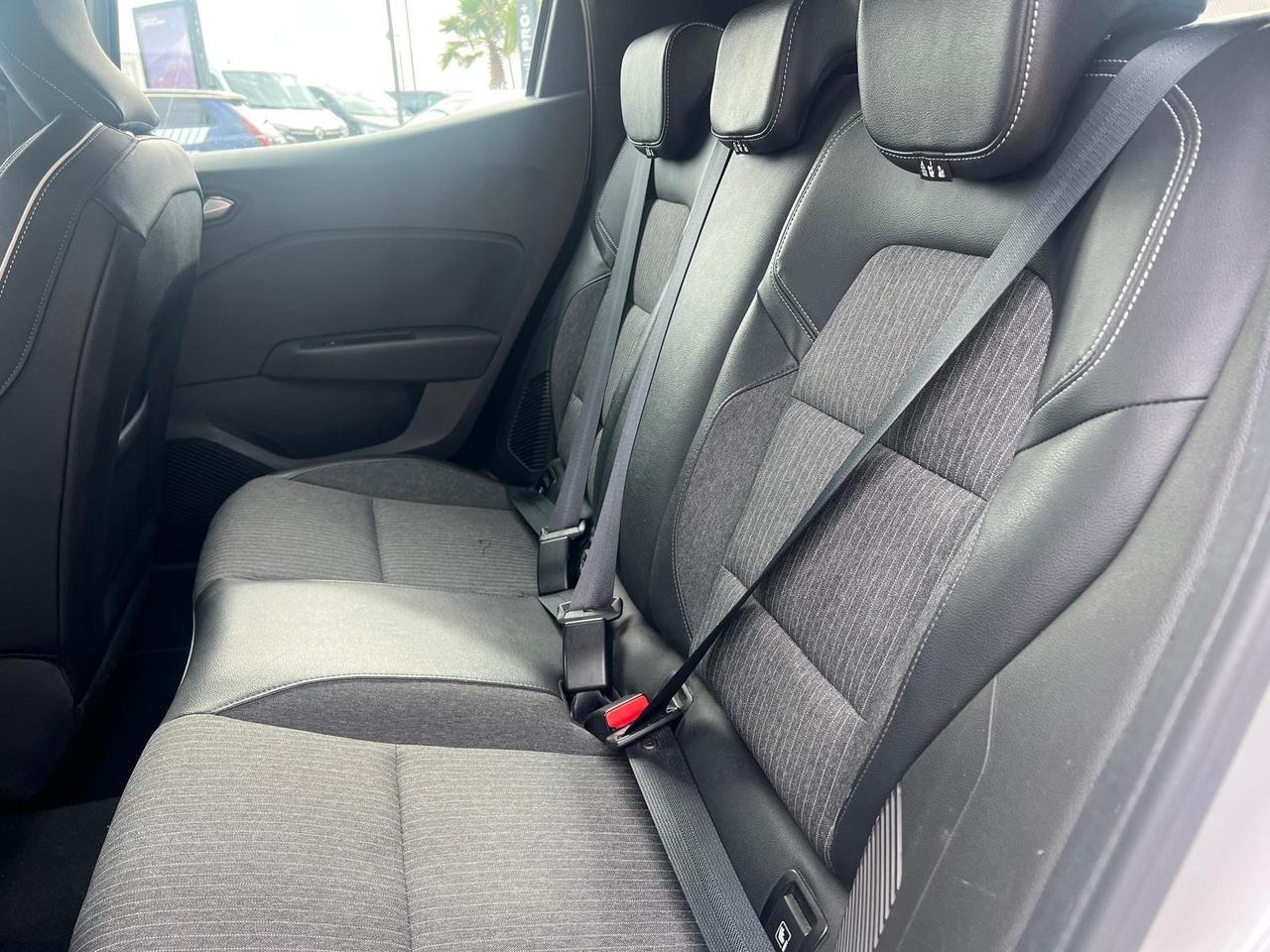 Renault Clio Full Hybrid E-Tech 140 CV 5 porte Intens